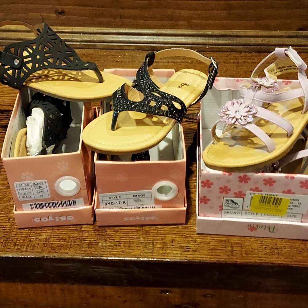 Girls sandals